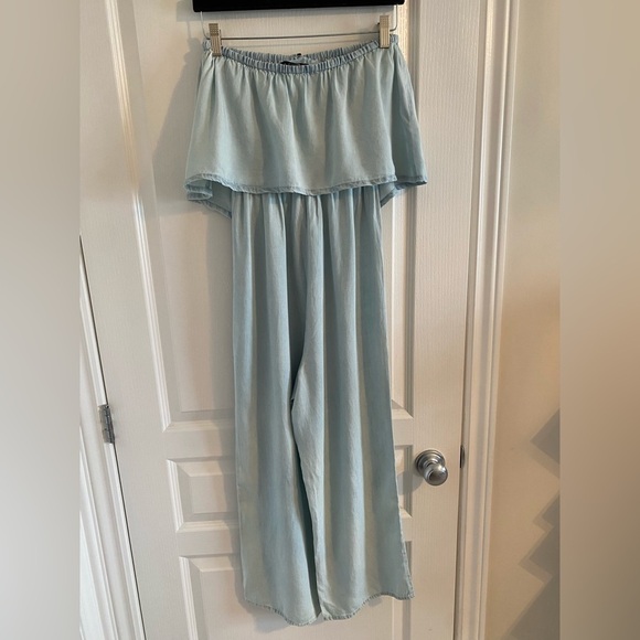 Cupcakes and Cashmere Chambray Romper - Picture 3 of 9